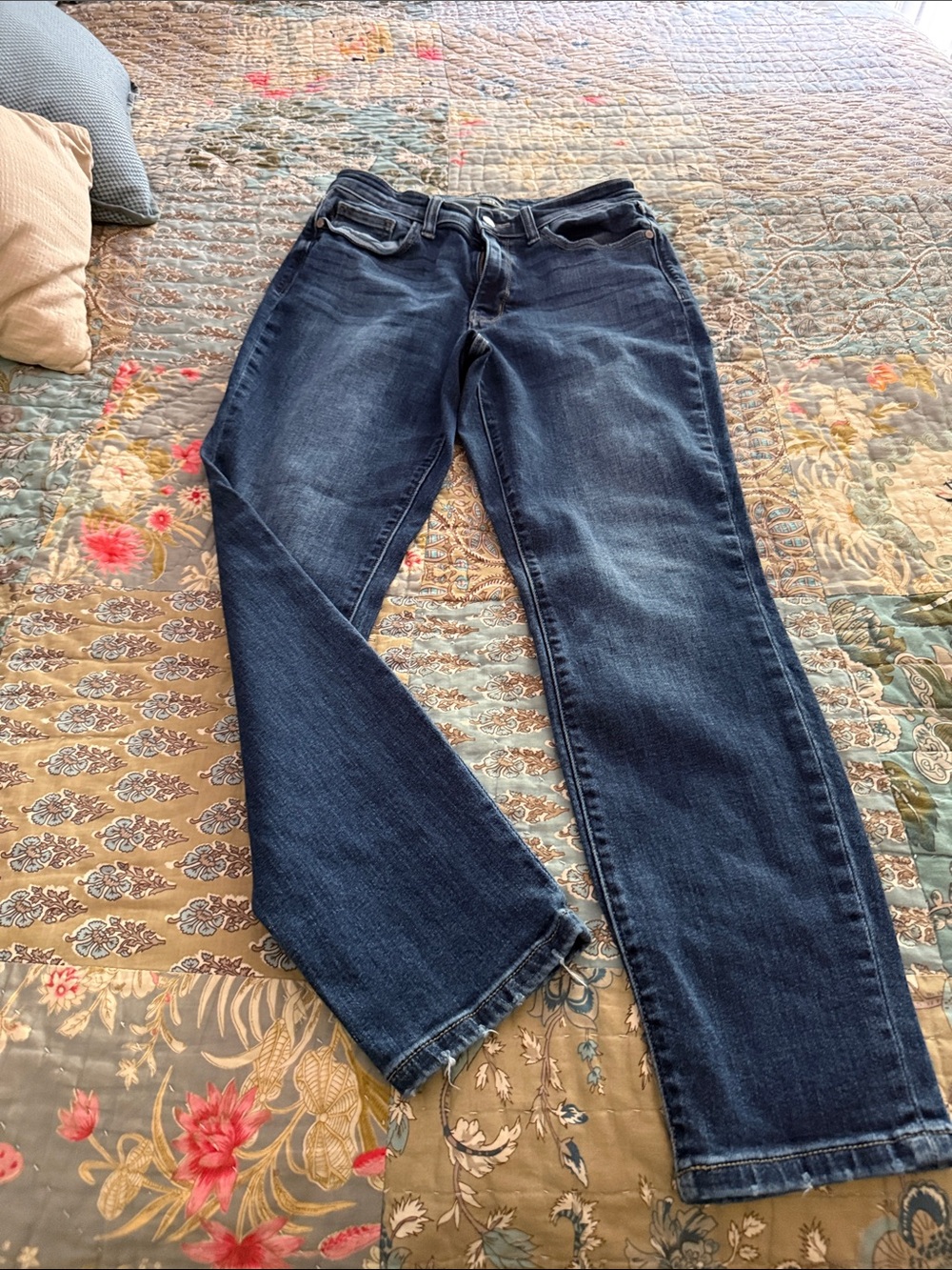 Judy Blue Straight Leg Jeans in Dark Blue Wash